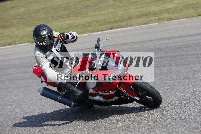 /Archiv-2025/49 26.08.2025 Cornu Master School ADR/blau-bleu/41